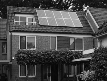 solar panel advantages and disadvantages on house